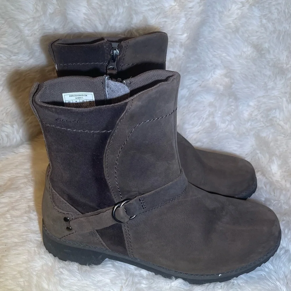 Eddie Bauer women’s Brown leather boots size 7
